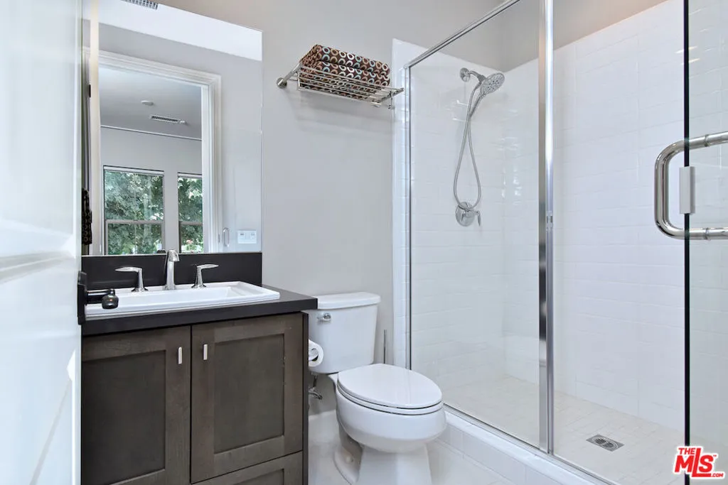 14608 Mccormick Street, Sherman Oaks, California 91411 home-pic-11